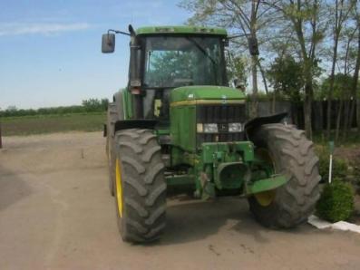 Tractor John Deere 6800 4 WD - BISO Schrattenecker - Foto 1